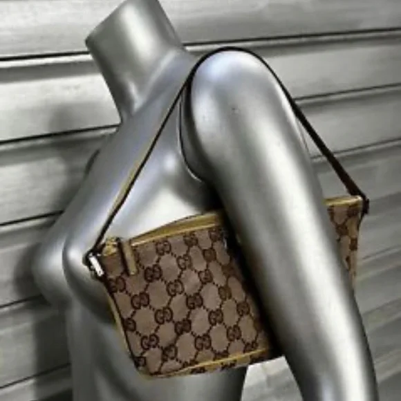Gucci Black and Cream Shoulder Bag - Picture 10 of 12
